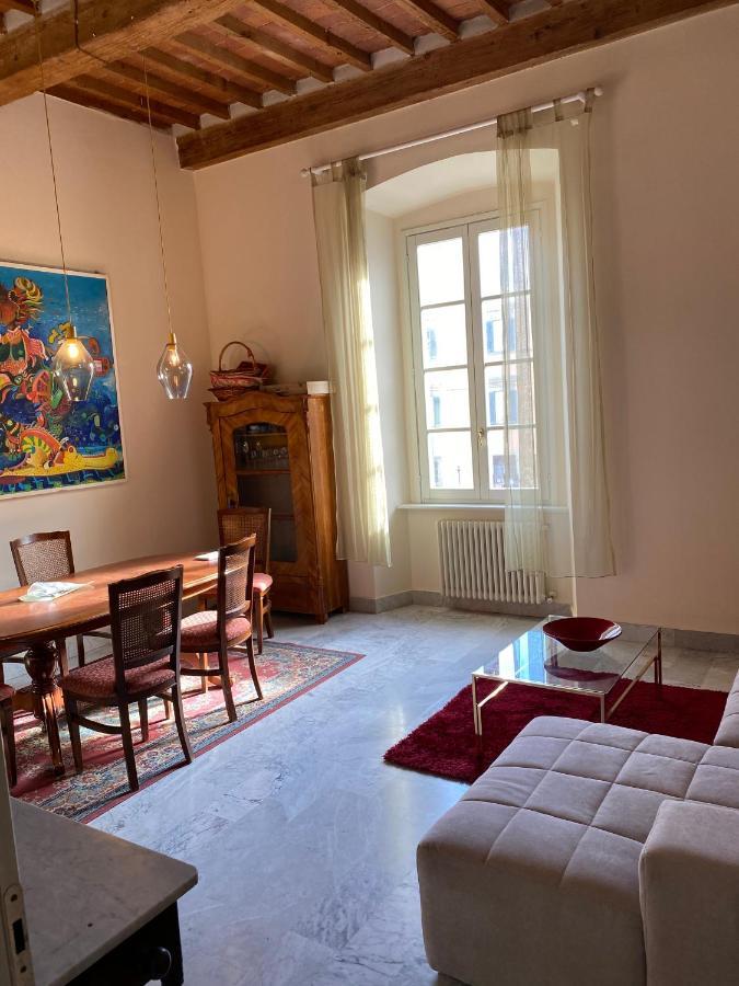 Renovated Apartment With 3 Bedrooms In An Historic Palazzo Between Port And Old Town Livorno Exteriör bild