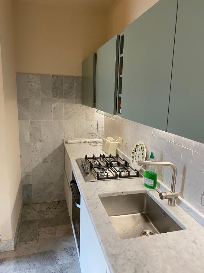Renovated Apartment With 3 Bedrooms In An Historic Palazzo Between Port And Old Town Livorno Exteriör bild