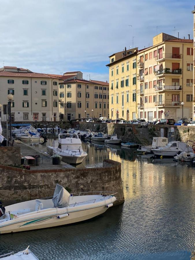 Renovated Apartment With 3 Bedrooms In An Historic Palazzo Between Port And Old Town Livorno Exteriör bild