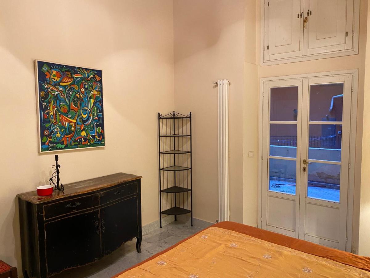 Renovated Apartment With 3 Bedrooms In An Historic Palazzo Between Port And Old Town Livorno Exteriör bild
