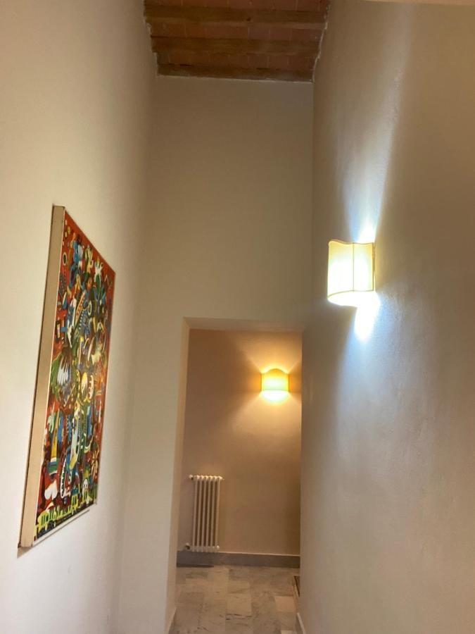 Renovated Apartment With 3 Bedrooms In An Historic Palazzo Between Port And Old Town Livorno Exteriör bild